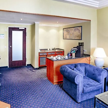 Plaza Kongresshotel Europe 4*