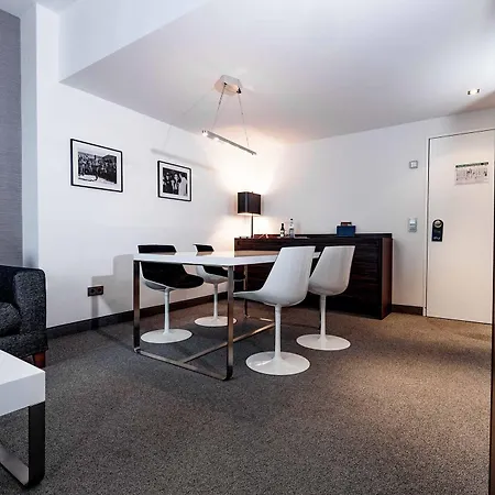 Plaza Kongresshotel Europe Otel