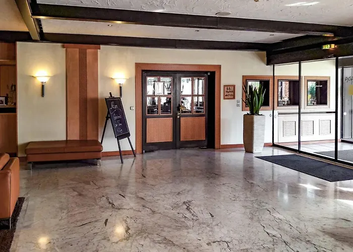 ホテル Plaza Kongresshotel Europe 4*