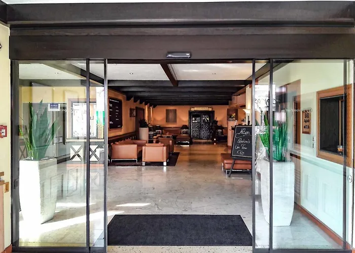 Plaza Kongresshotel Europe ホテル 4*