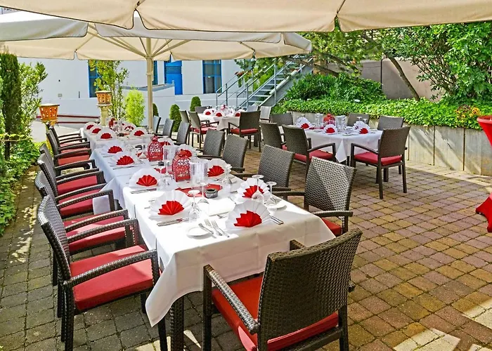 Plaza Kongresshotel Europe 4*