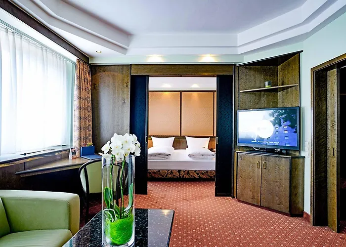 Plaza Kongresshotel Europe 4*