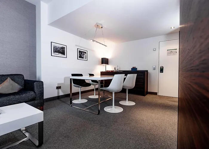 Plaza Kongresshotel Europe ホテル