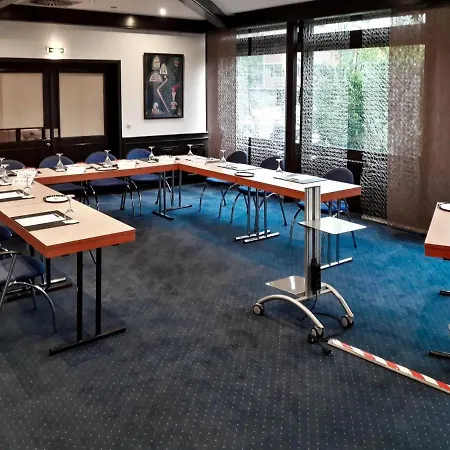 Отель Plaza Kongresshotel Europe