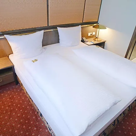 Plaza Kongresshotel Europe 4* Штутгарт