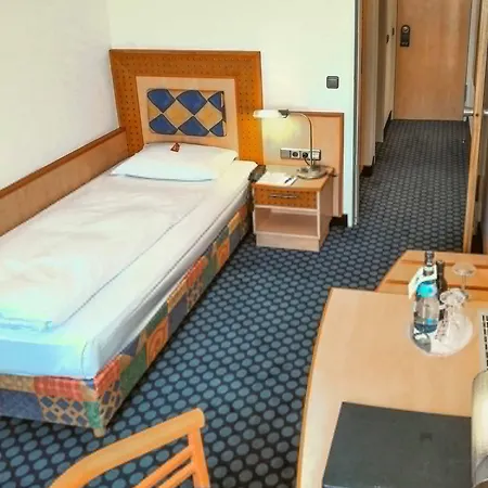 Отель Plaza Kongresshotel Europe