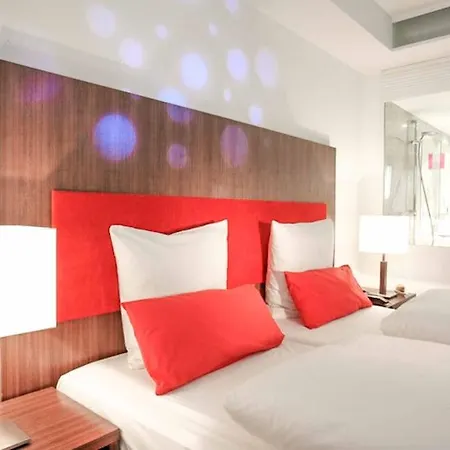 Отель Plaza Kongresshotel Europe 4*